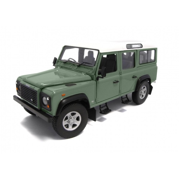 Universal Hobbies 1/18 Land Rover Defender 110 Pastel Green